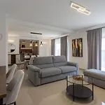 Luxurious With Pool