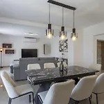 Luxurious With Pool Barban
