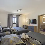 Luxurious With Pool Holiday home