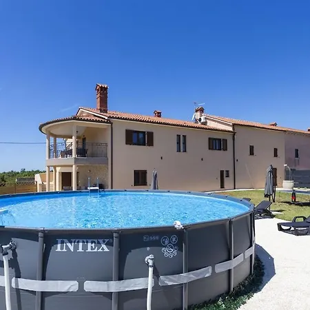 Vikendica Luxurious With Pool *