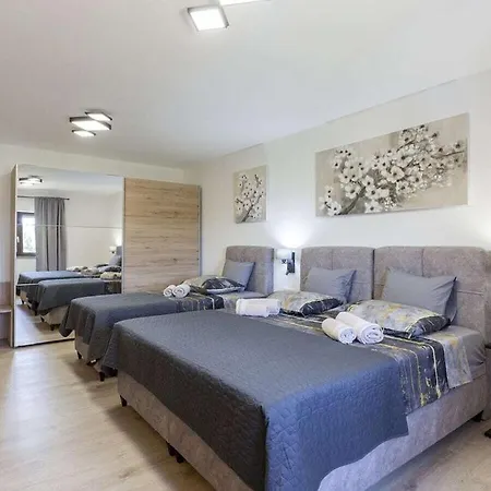 Holiday home Luxurious With Pool *